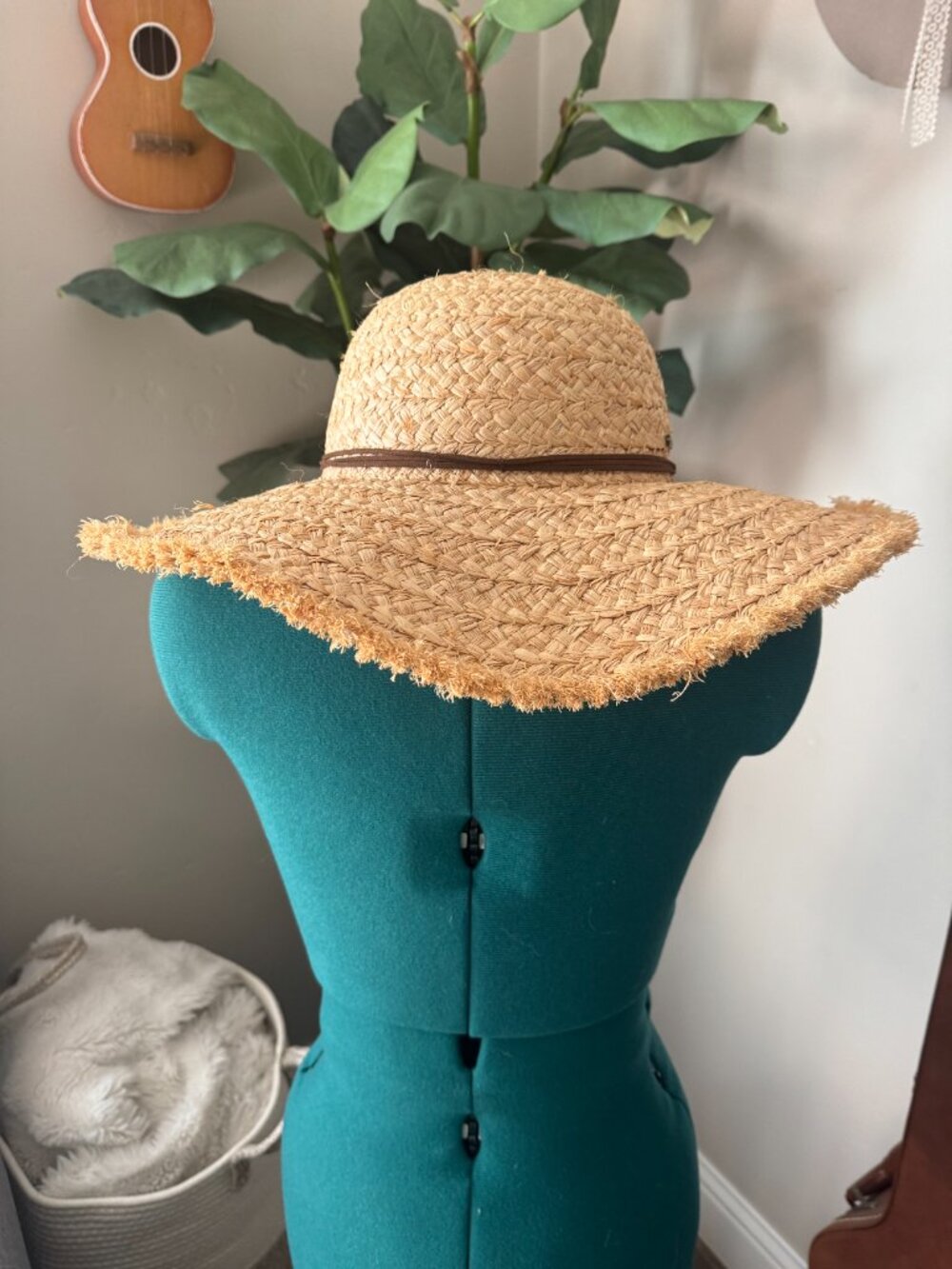 Gigi Pip Straw Sun Hat with Brown Tie Detail S/M - Picture 4 of 5